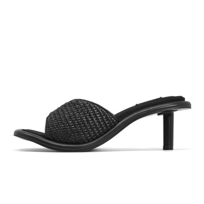 ROAM CHEVY HEEL BLACK RAFFIA