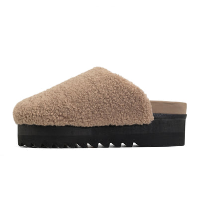 ROAM FUZZY CLOG STACK OAT FAUX SHEARLING