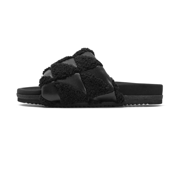 FUZZY DELTA BLACK