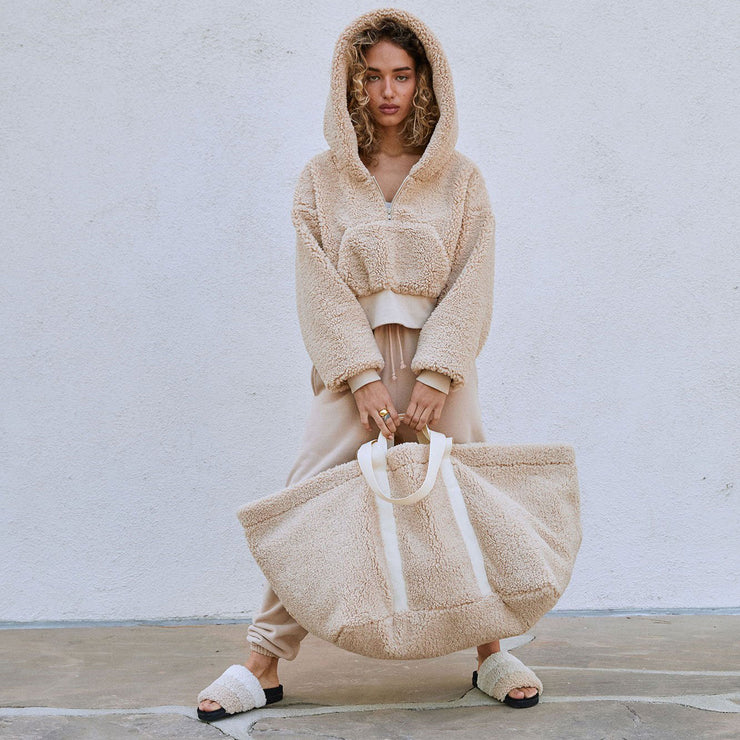 ROAM Fuzzy Shopper Nude Faux Shearling