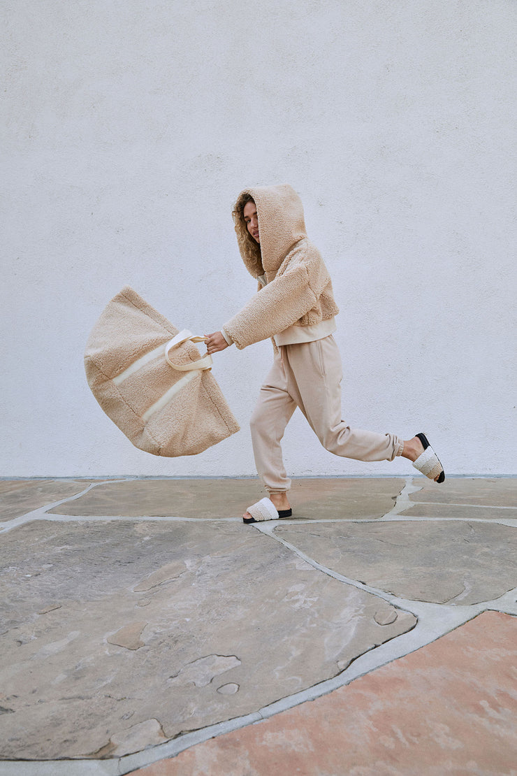 ROAM Fuzzy Shopper Nude Faux Shearling