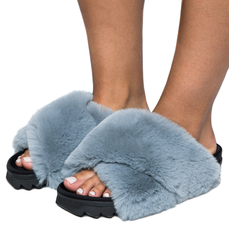 ROAM Cloud Slippers Blue Faux Fur